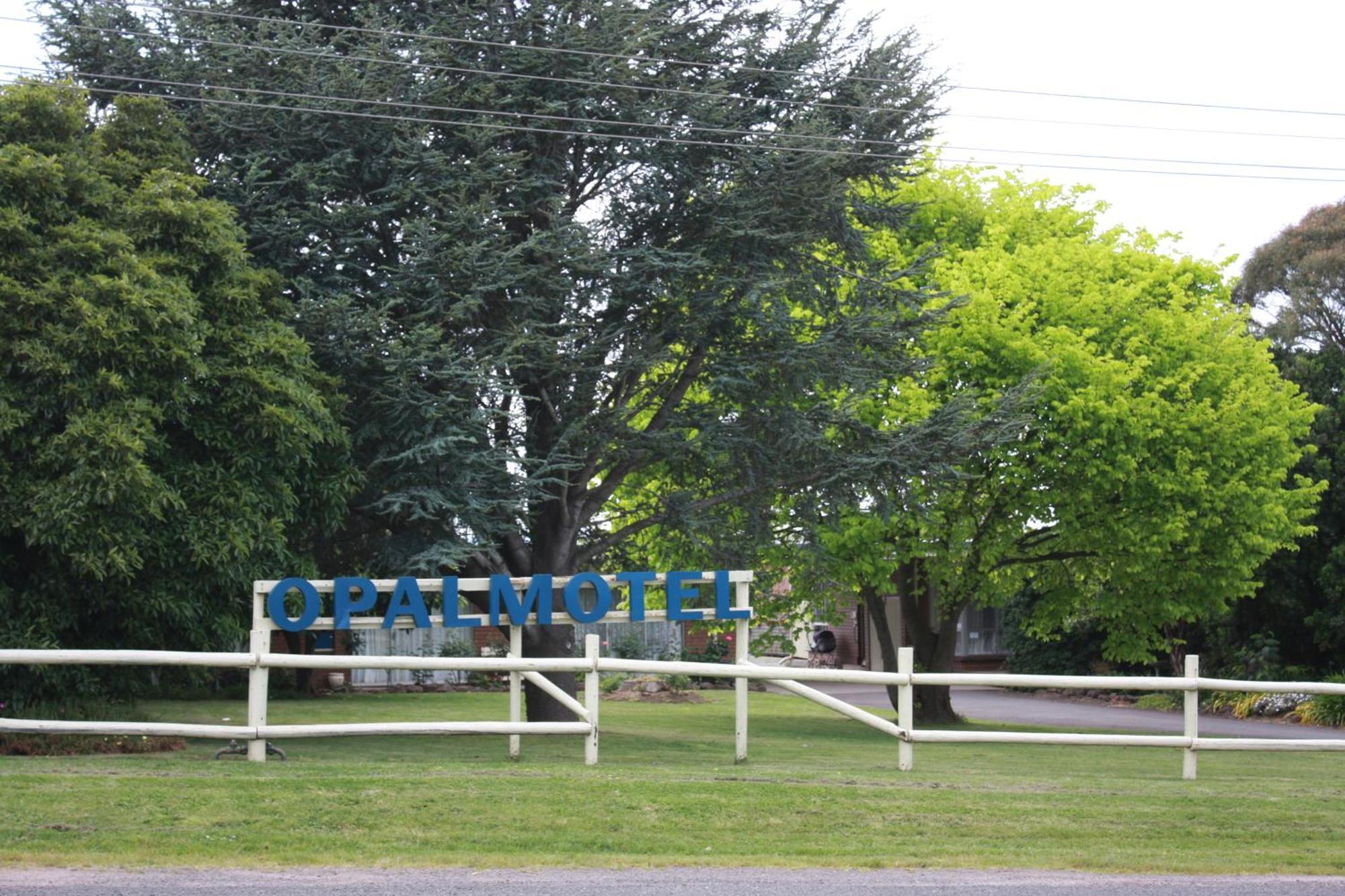 Opal Motel Leongatha Zewnętrze zdjęcie